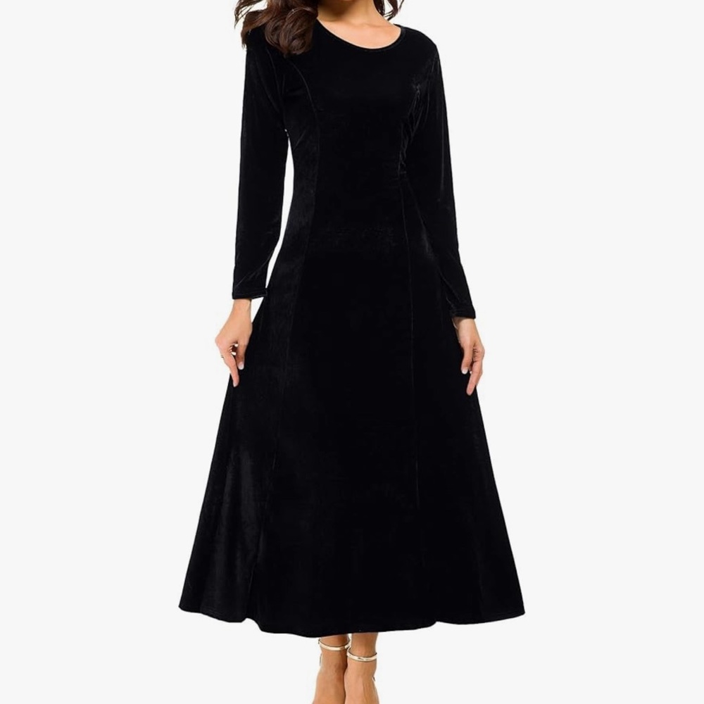 Chic Black Velvet Maxi Dress